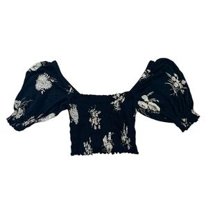 Urban Outfitters Floral Crop Top 🖤💐